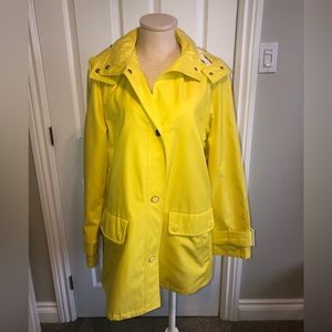 Liz Sport Yellow Jacket